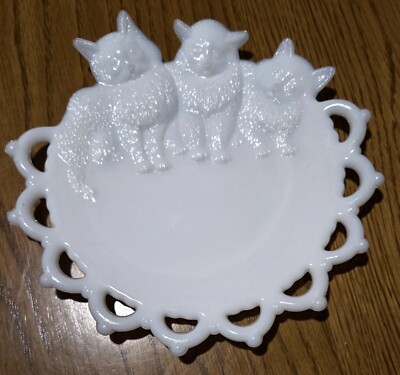 White Milk Glass 3 Kitten Plate Westmoreland Reticulated Scallop Edge Cats 7 In.