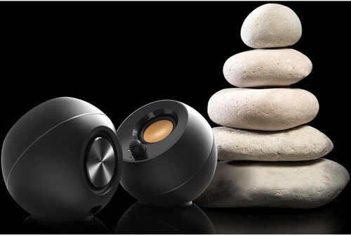 Creative Pebble Modern 2.0 USB Desktop Speakers - Picture 2 of 3