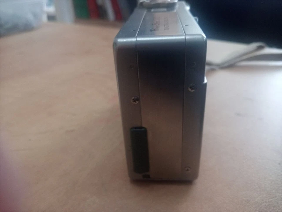 Canon PowerShot S110 2.1MP Digital ELPH Camera Kit 7016A001AA - Image 4 of 4