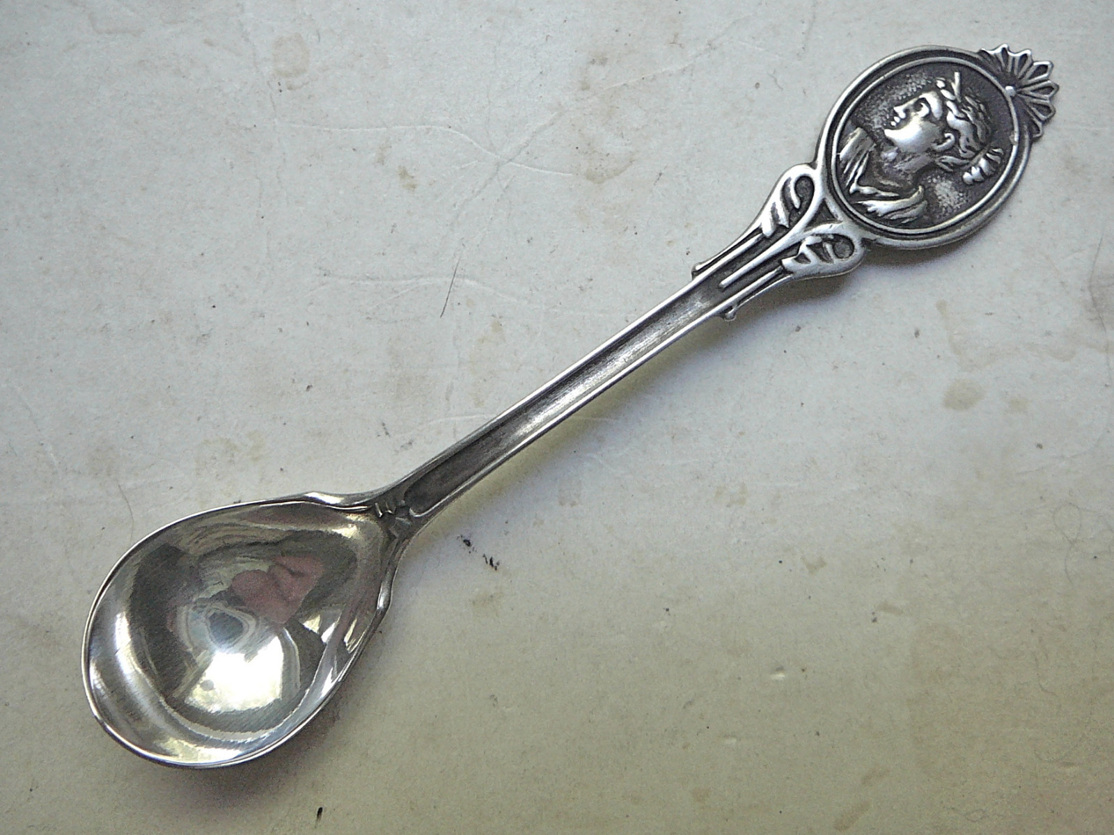 Wood & Hughes MEDALLION Coin Silver Master Salt Spoon No Monogram 