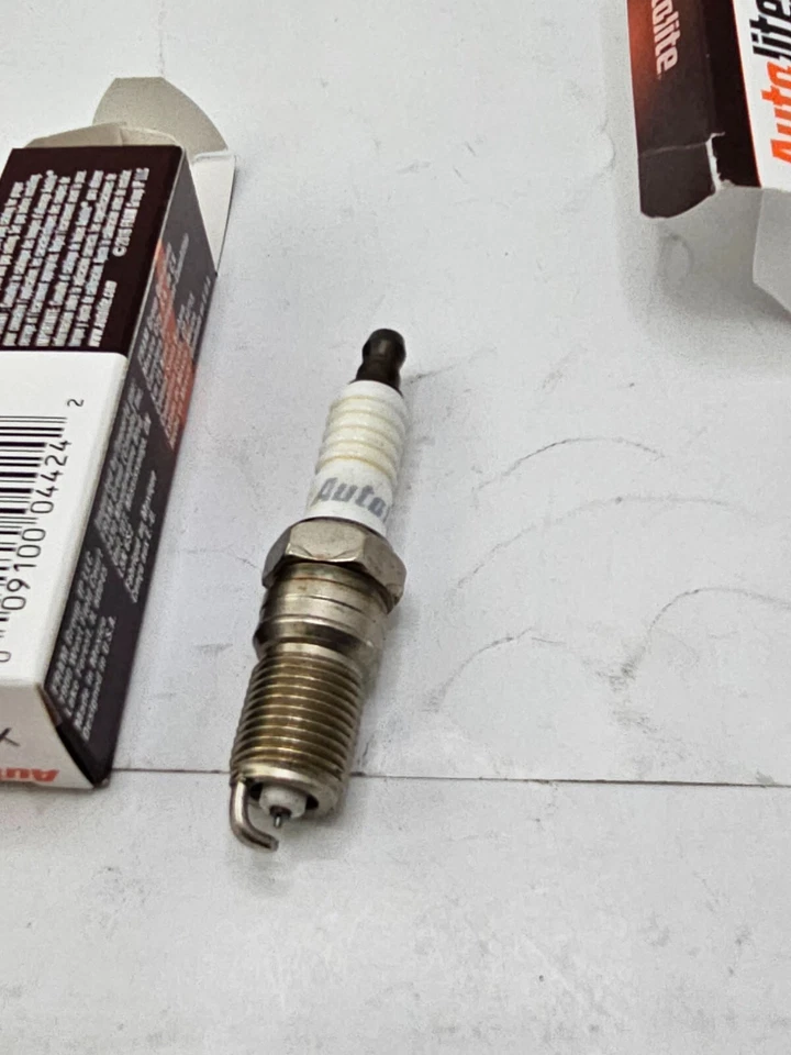(CANTIDAD 4) Bujía Autolite Iridium XP XP104 para serie Shelby 1999-2000 Foto 2 de 4