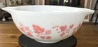 Pyrex Pink on white Gooseberry 443 Cinderella Mixing Bowl 2 1/2 Qt USA
