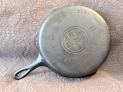 *Cracked* Griswold large block logo No 8 cast iron skillet (restored)