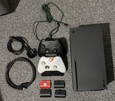 Xbox Series X Black, 1TB, 2 Controllers, Charging Dock, Rechargeable Baterries