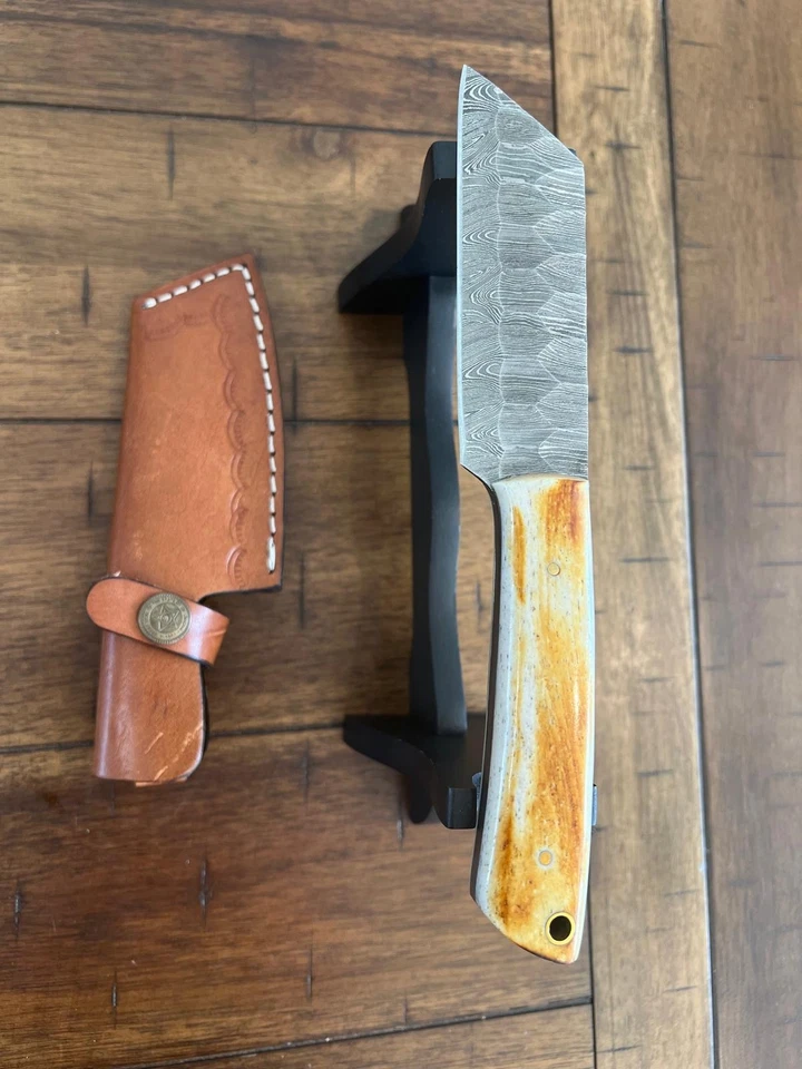 CUSTOM HANDMADE HAMMERED DAMASCUS BURNT BONE HANDLE TANTO LEATHER SHEATH 112/4 - Image 2 of 4