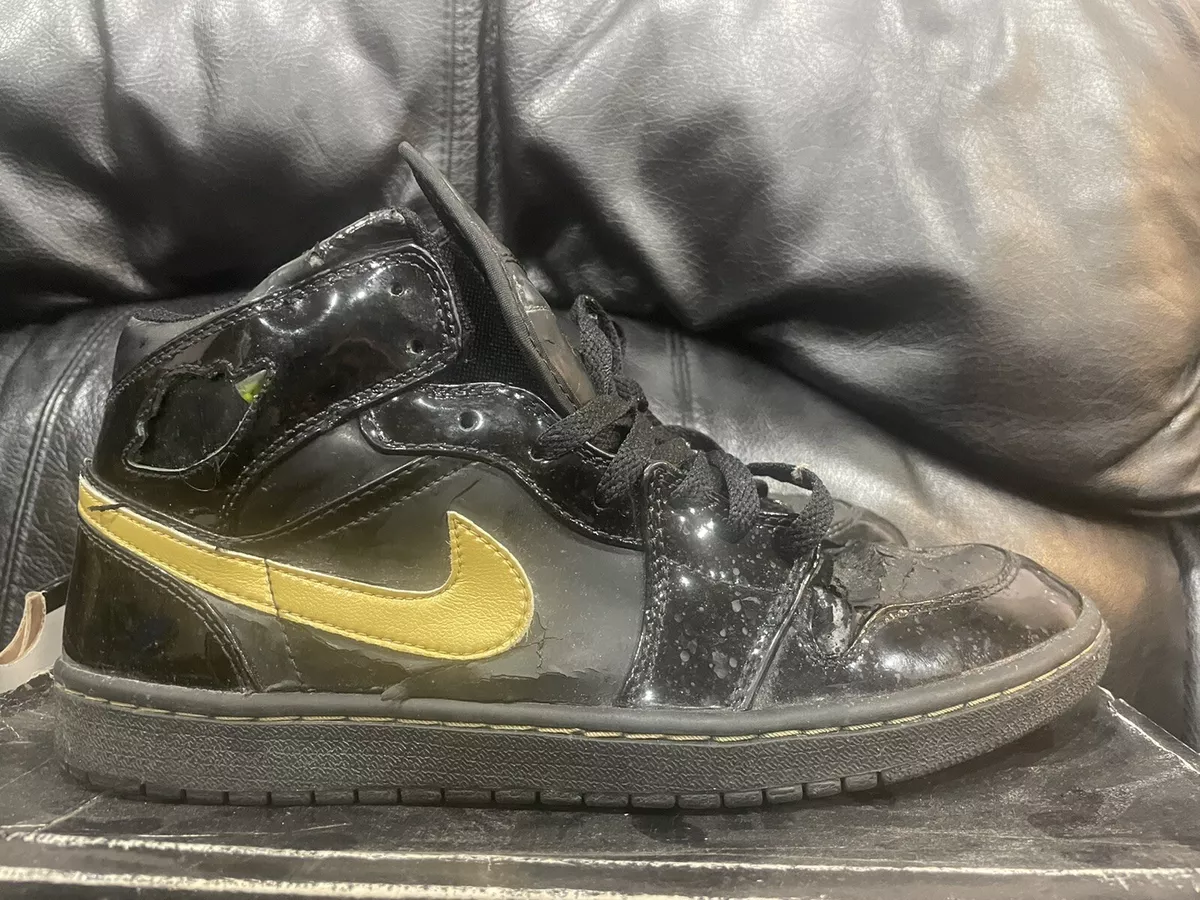 03 NIKE AIR JORDAN 1 RETRO OG PATENT LEATHER BLACK METALLIC GOLD 136085-070 10.5