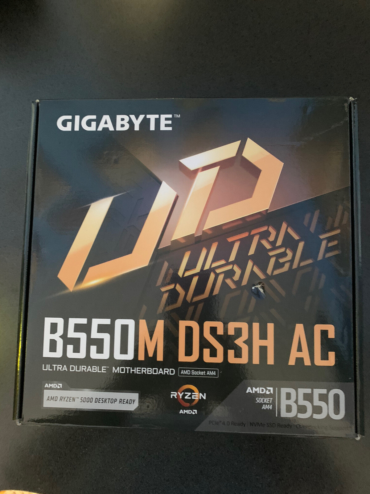 Gigabyte Ultra Durable B550M DS3H AC Gaming Desktop Motherboard AMD