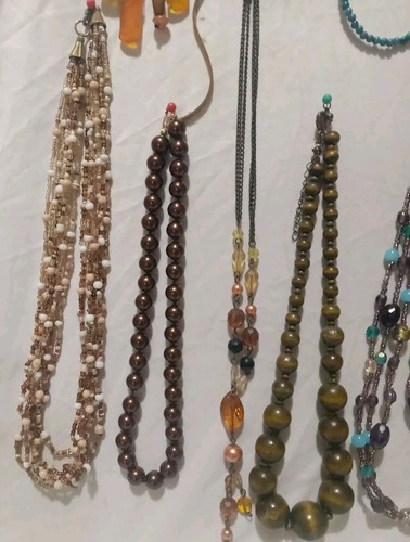 Mixed Jewerly Necklace Lot 22 Beaded, Multistrand, Wood - Picture 4 of 9