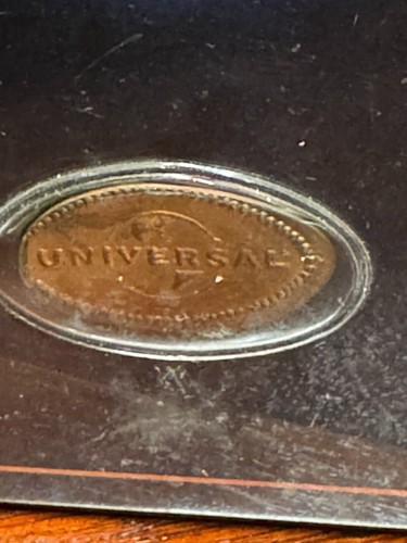 JUEGO DE 43 CENTAVOS Y CUARTOS PRENSADOS APLASTADOS CON ESTUCHE DE UNIVERSAL STUDIOS - Imagen 2 de 9