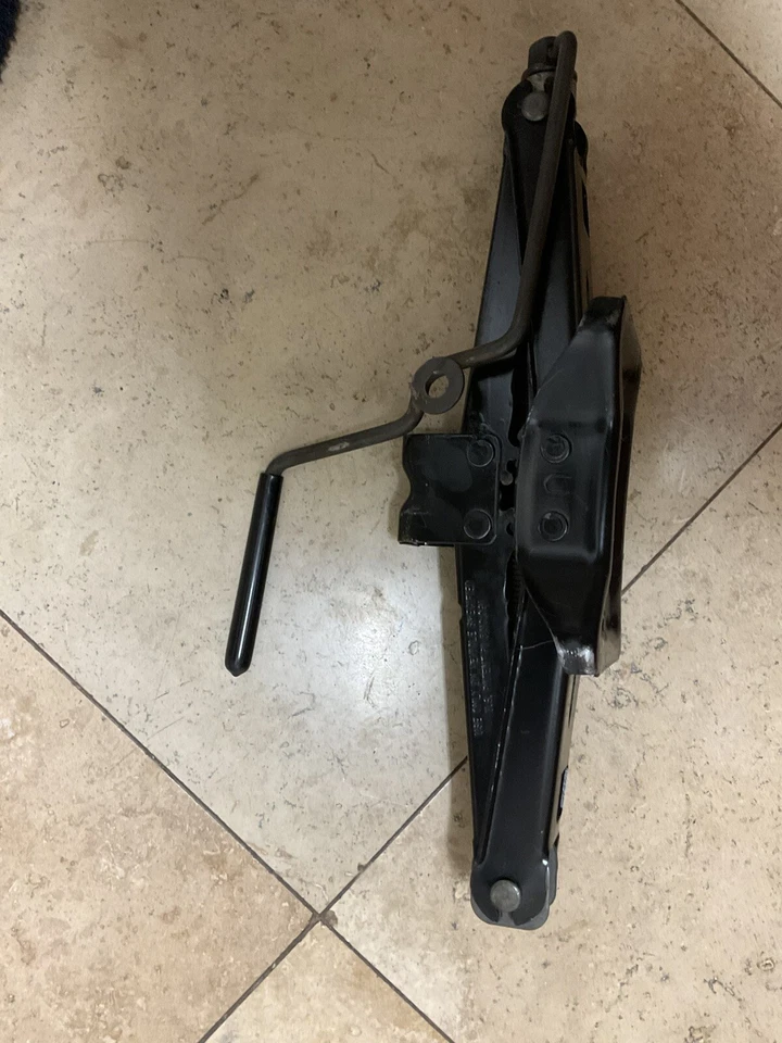 1999-2000-2001-2002-2003-2004 Ford Mustang Tire Jack    OEM - Image 2 of 4