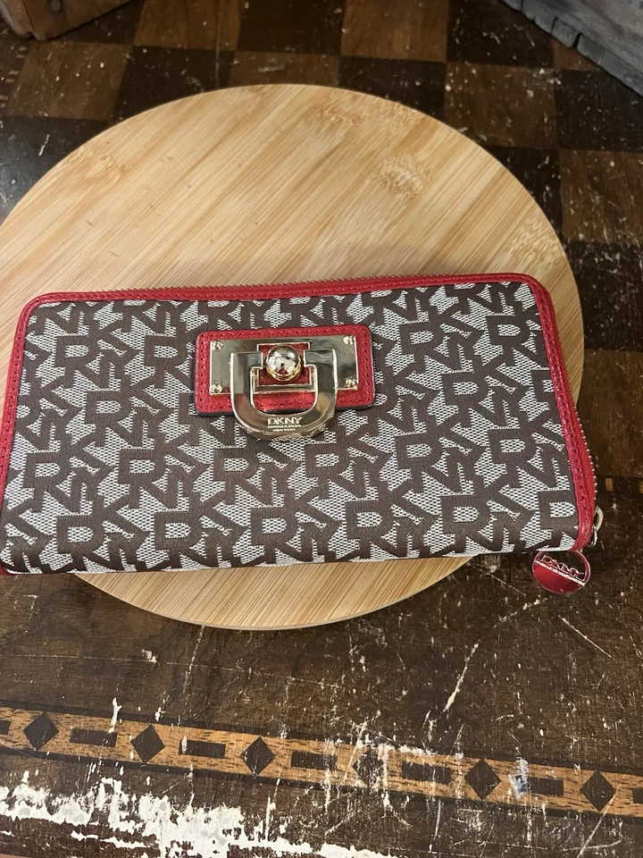 Cartera monedero DKNY VELA marrón/rojo Foto 2 de 4