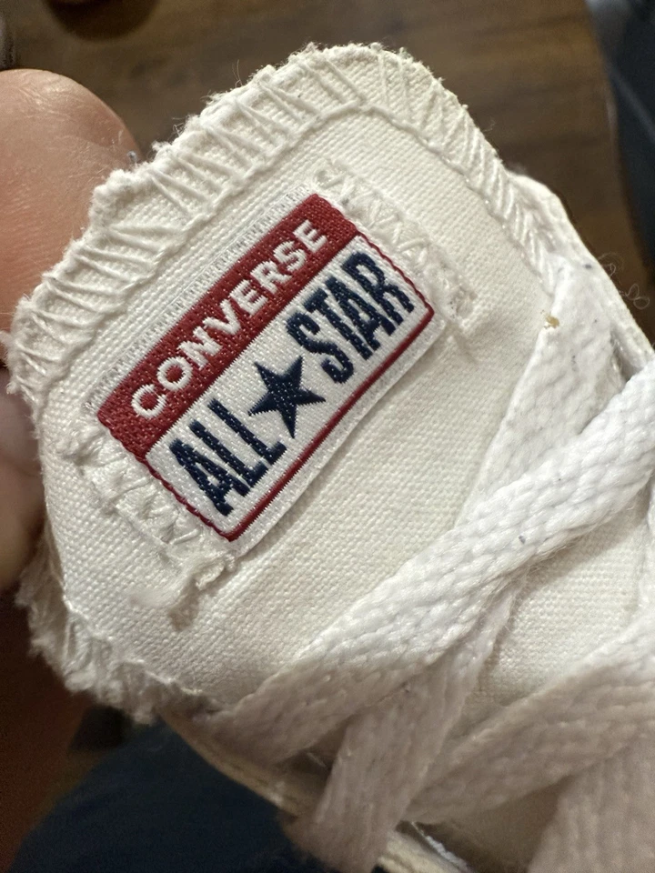 Lote de 2 pares de zapatillas Converse Chuck Taylor All Star Lo para niños pequeños talla 9 Foto 4 de 4