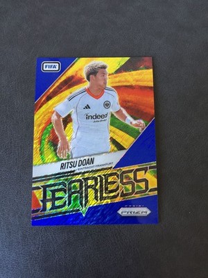 2025-26 Panini Prizm FIFA Ritsu Doan Eintracht Frankfurt Japan Blue Shimmer 3/5