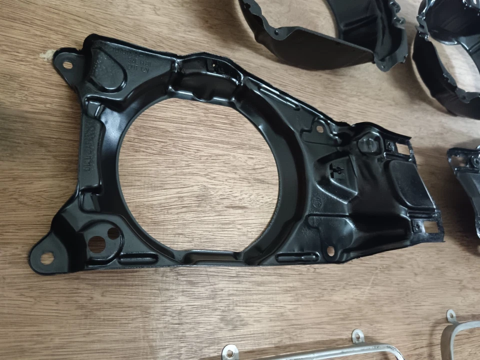 Toyota Starlet KP61 82-84 Dx DL XL S Si faros cucharones carcasa placa de respaldo Foto 3 de 4