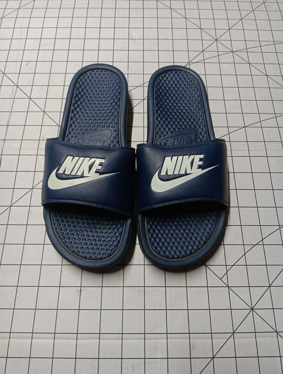 women's nike navy blue flip flops