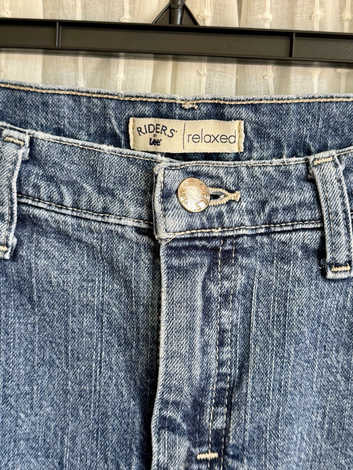 Upcycled Lee Riders Relaxed Fit Straight Jeans – Embroidered Patch Denim image 3