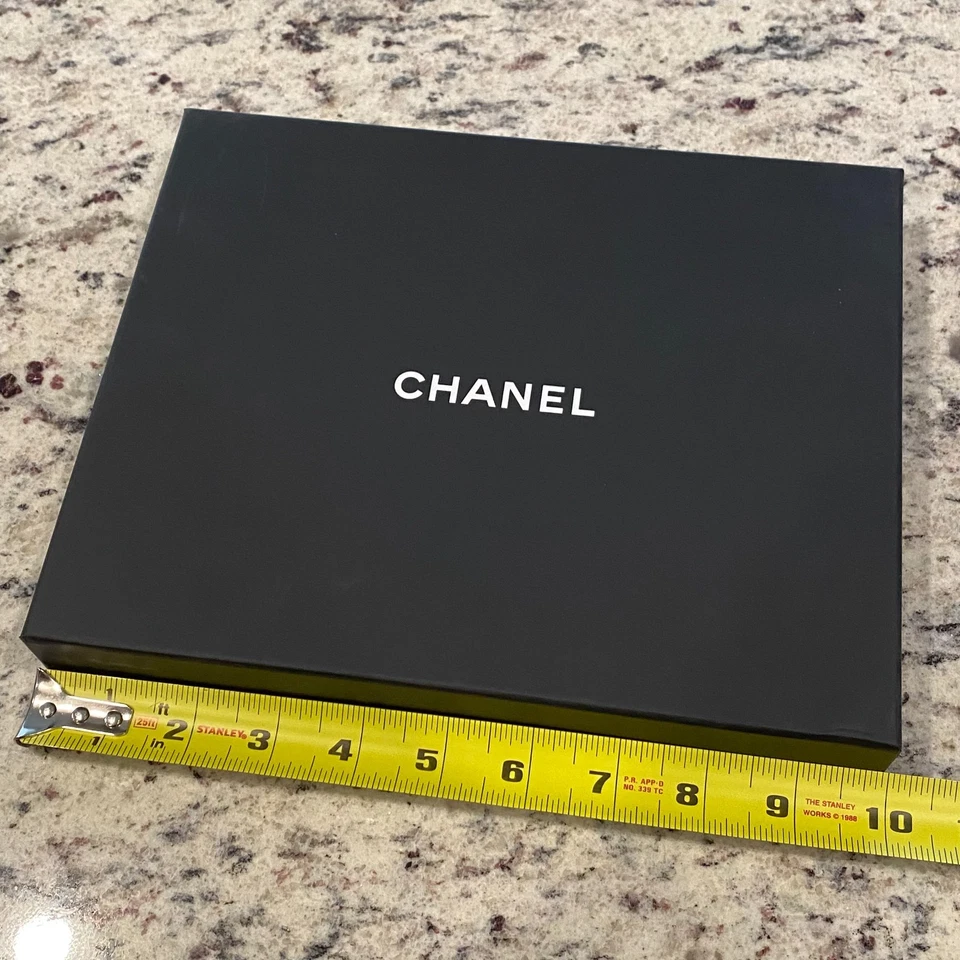 Auténticos Pendientes Chanel Grandes Negros Vacíos Caja de Regalo 10"x8"x1.25" ¡Envío Rápido! Foto 2 de 4