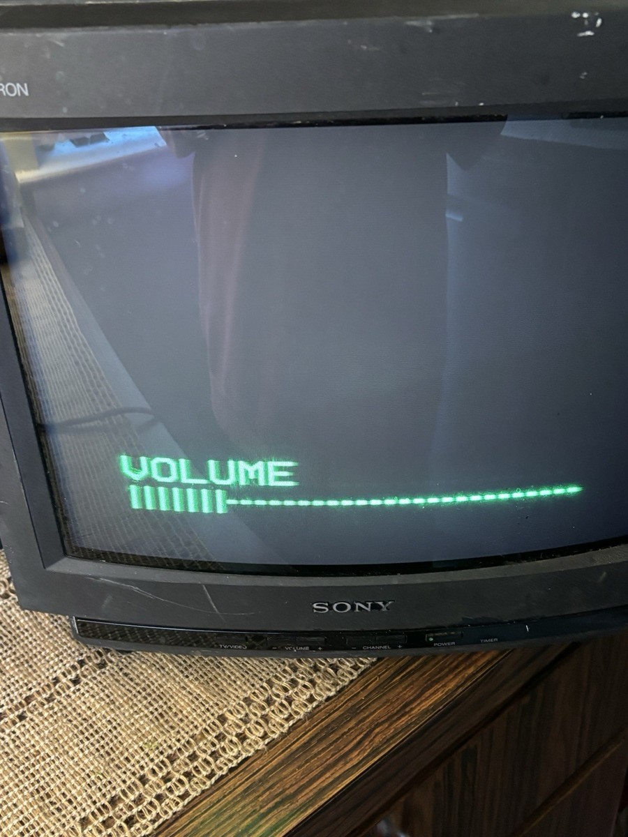 Sony Trinitron KV-13TR27 13” CRT Color TV Retro Gaming Tested
