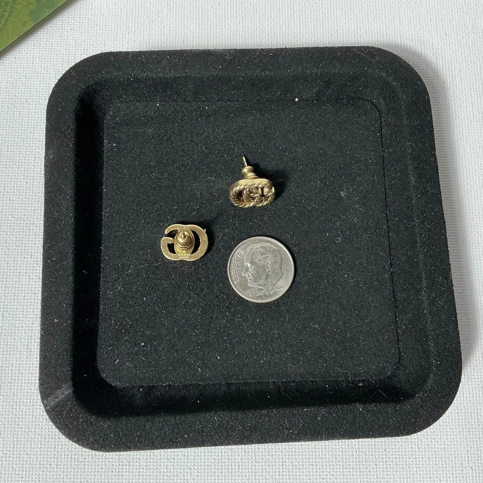 Gucci GG Small Gold Earrings with Box - Image 3 of 3