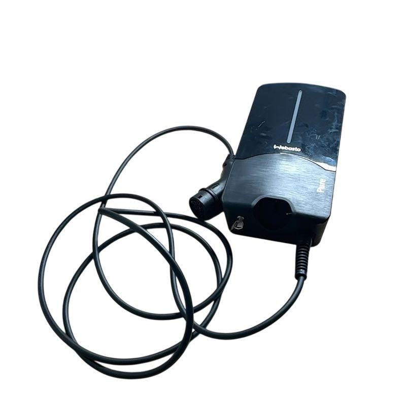 Borne Webasto Pure 11kW Type 2 idéal pour recharger votre SUV dans le garage