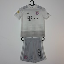 FC Bayern München Lewandowski Fußballtrikot Set Größe 152/140 adidas Auswärts