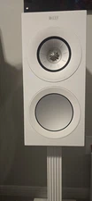 KEF R3 Meta 3-Way Bookshelf Speakers White Gloss, Pair (STANDS SOLD SEPARATELY)