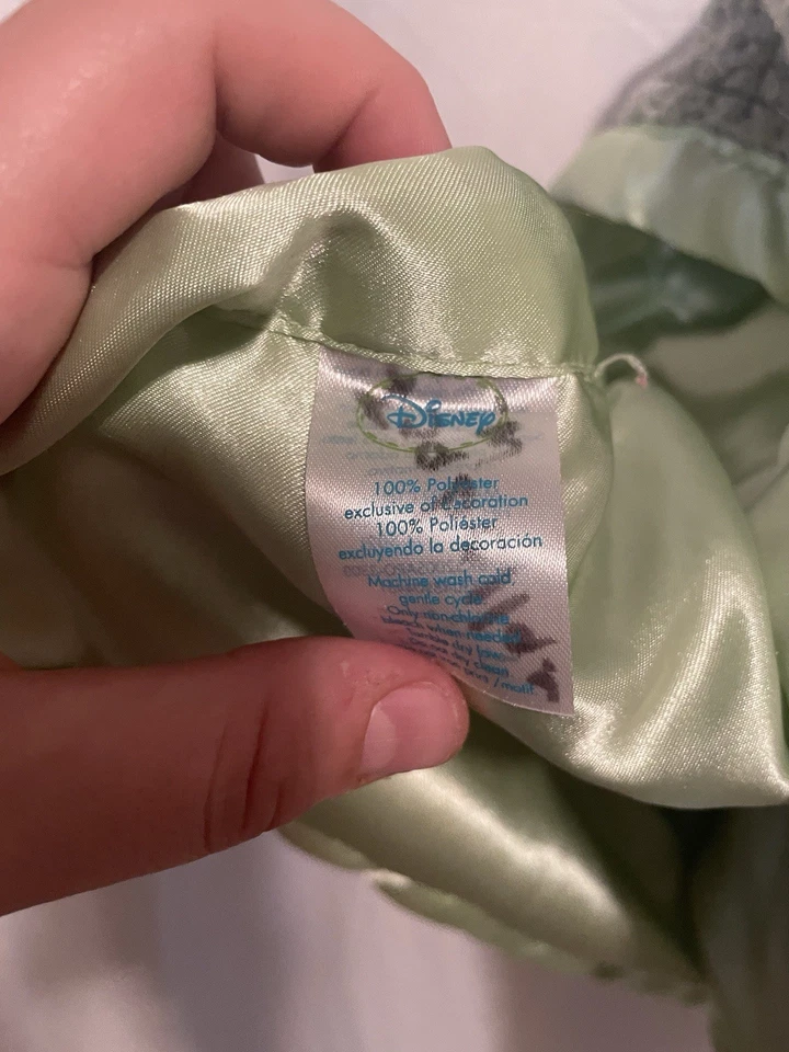 Manta bebé Winnie the Pooh vintage polar y seda verde bordado Pooh Foto 4 de 4