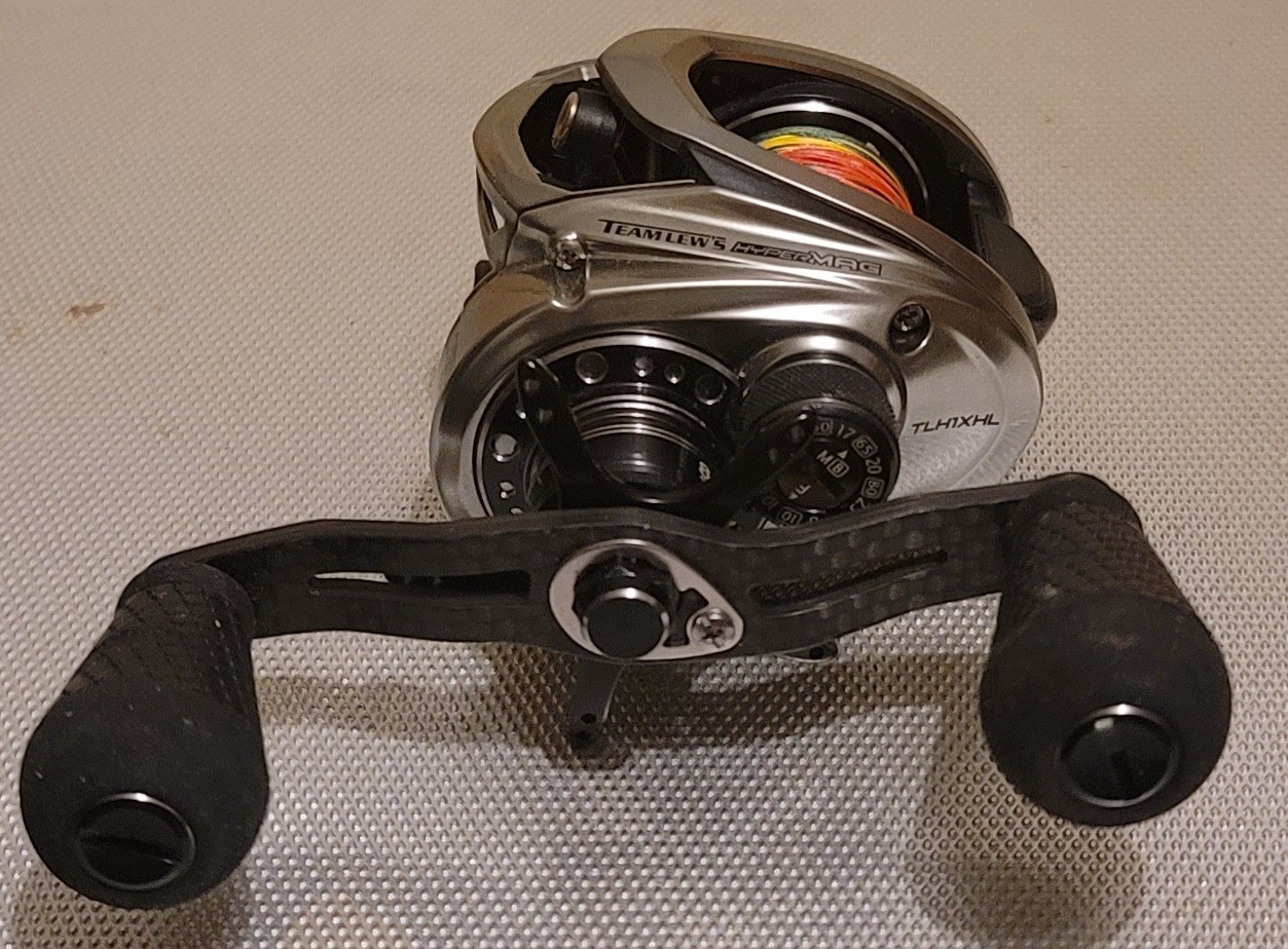 Lew's HyperMag Speed Spool  8.3:1 Baitcast Reel TLH1XHL LEFT