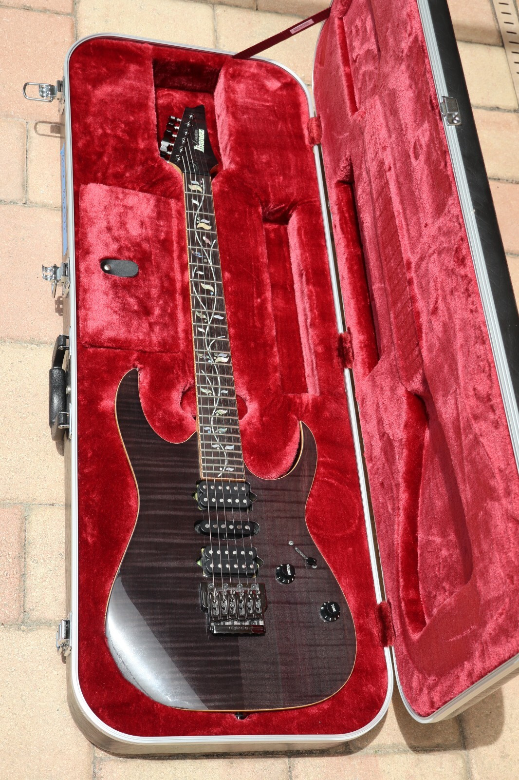ギター Ibanez / J-Custom RG8270F-DR RG8270F | Ibanez Wiki | Fandom
