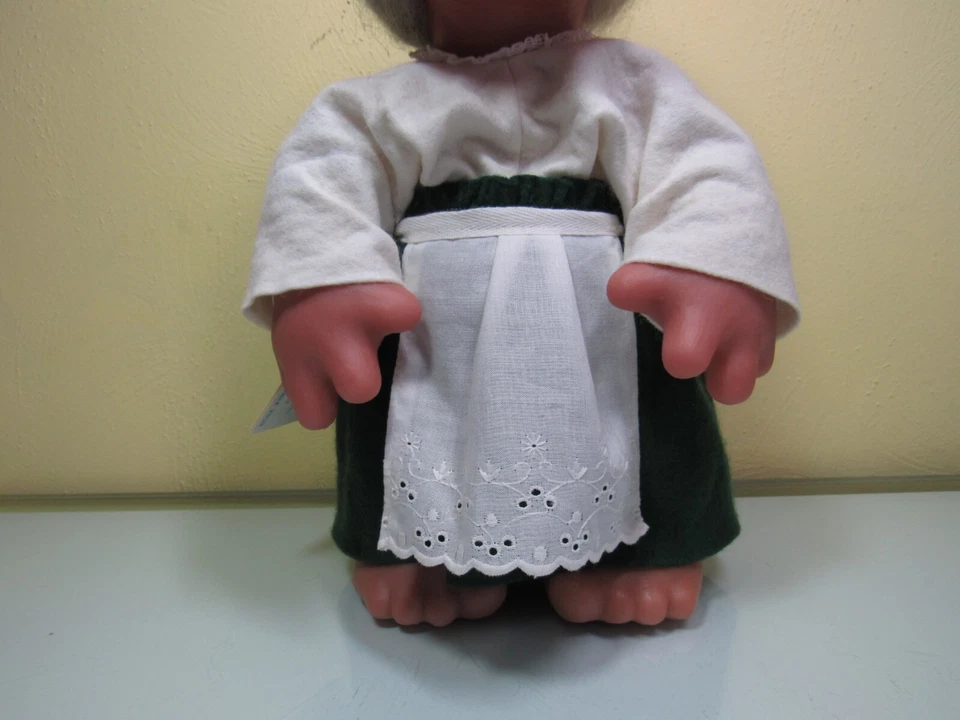 1977 GRANDMA W/ HANG TAG - 14" Dam Troll Doll - USED - Excellent - Image 3 of 4