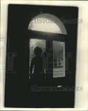 1977 Press Photo Workman renovating Old Italian Union Hall to apartments