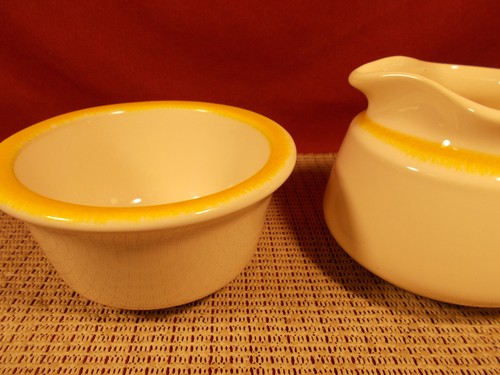 Franciscan China Sundance Pattern Sugar (no lid) & Creamer - Picture 2 of 2