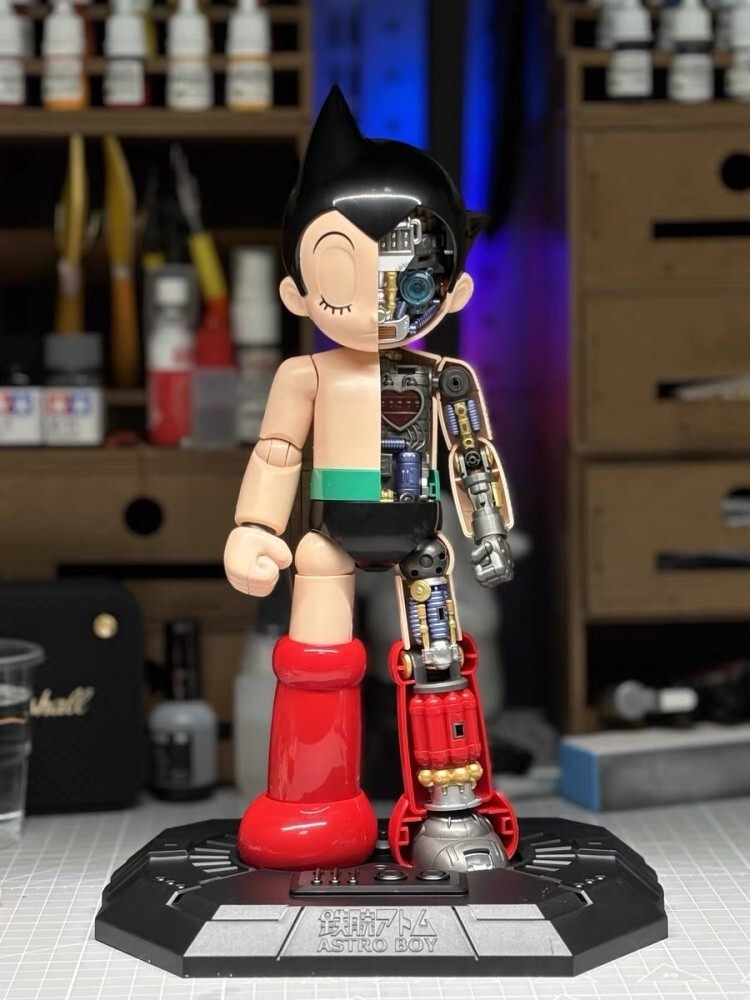 Figurine Astroboy 30 Cm Avec Laboratoire – édition Limitée, Neuve