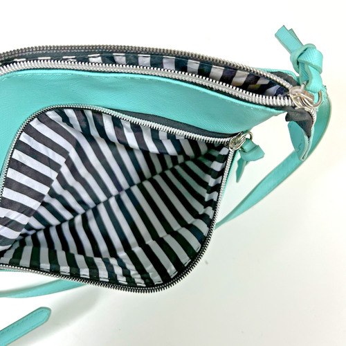 Borsa a tracolla Marc Tetro Bulldog francese doppia zip bianco e nero Frenchie Aqua - Foto 6 di 8