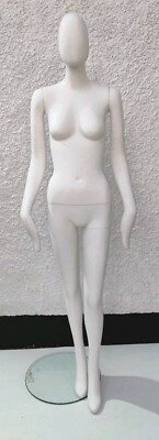 Damen Ralph Pucci Schaufensterpuppen weiß Top gebrauchter Zustand Ständer Ladengeschäft
