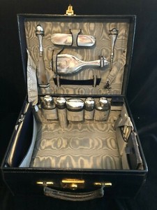 retro vanity case
