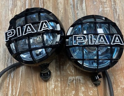 PIAA Fog Lights Pair  w/ Guards Brackets Wiring Pigtails - Lights Only