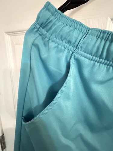 Lot of 3 Medichic Scrub Sets -  Medium-  Teal, Coral, Green Apple - NWT & NWOT - Picture 20 of 24