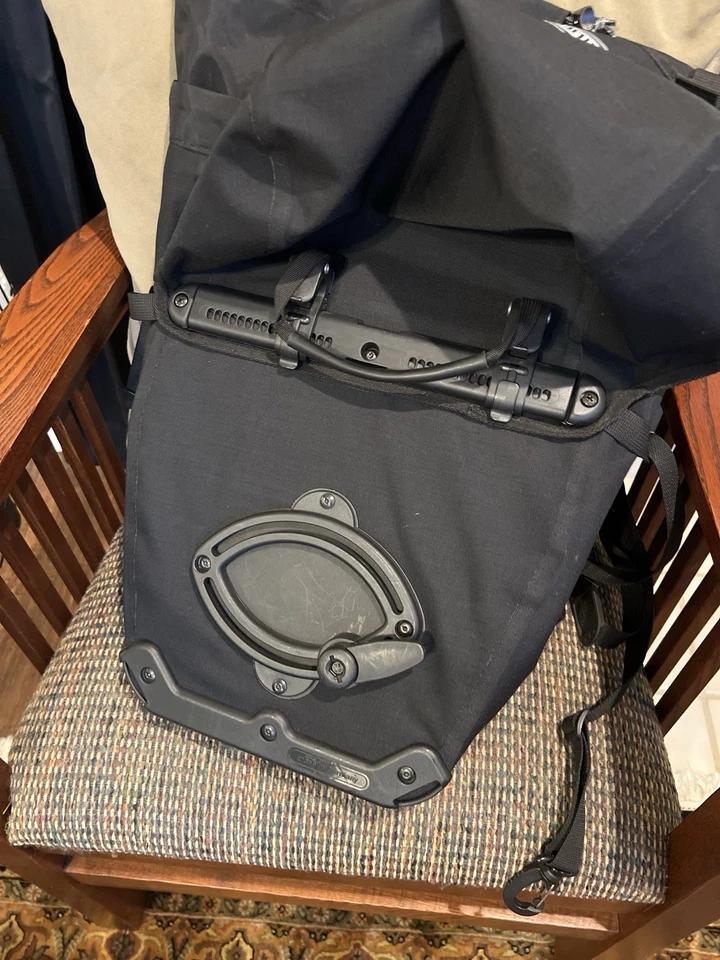 NUEVO SIN ETIQUETAS ORTLIEB Rodillo Trasero Clásico 20L ALFORJA Negro Impermeable Bolsa Bicicleta Alemania Foto 2 de 4