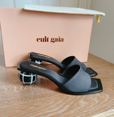 cult gaia tao sandal