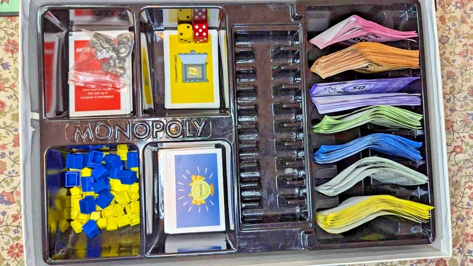 The Simpsons Monopoly Hasbro Parker Board Game 100% complete great condition - Image 2 of 3