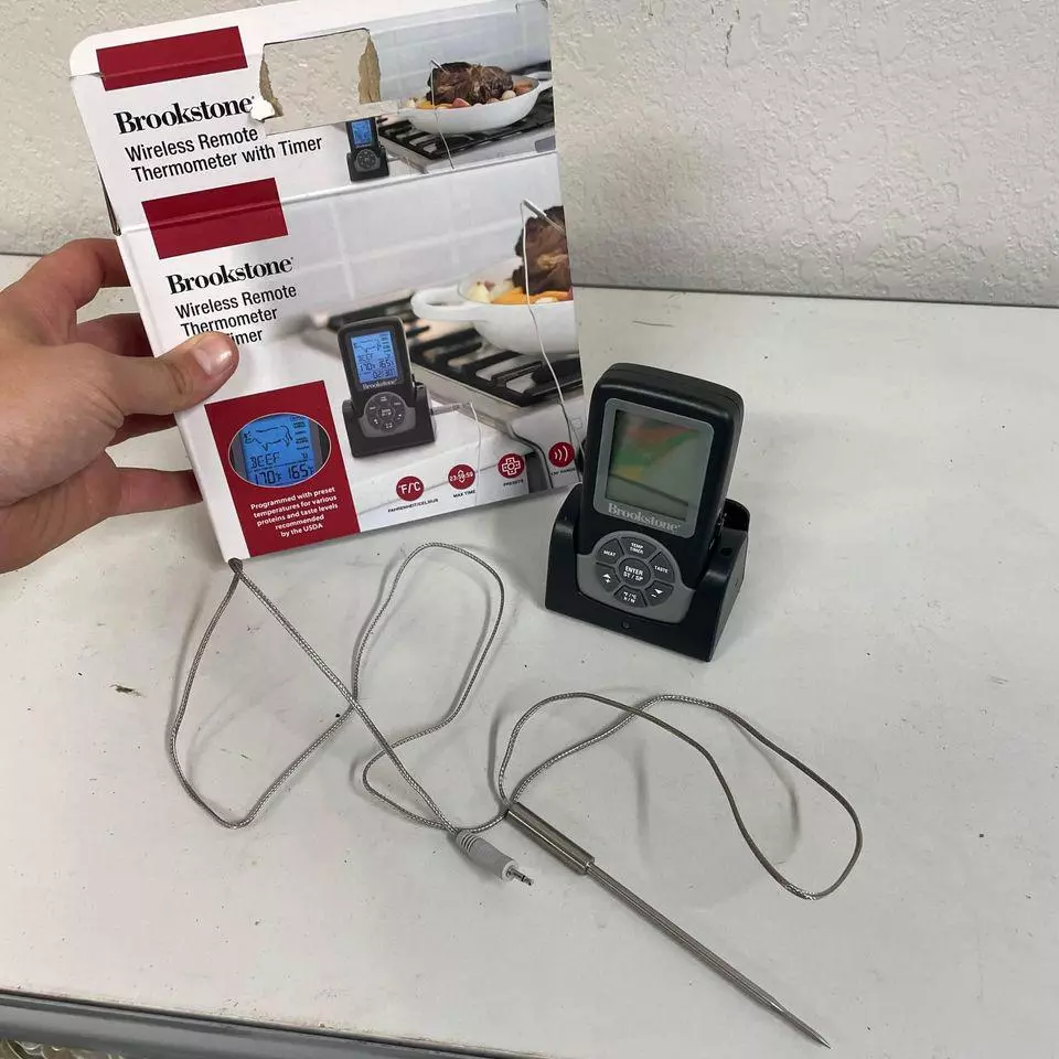 Brookstone Wireless Remote Cooking Thermometer Probe w Timer BS201 BBQ Meat HN