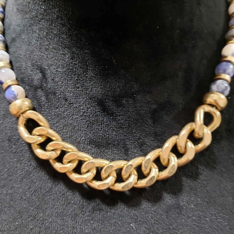 Collar de cadena gruesa y piedra de sodalita de moda para mujer con broche de langosta Foto 3 de 4