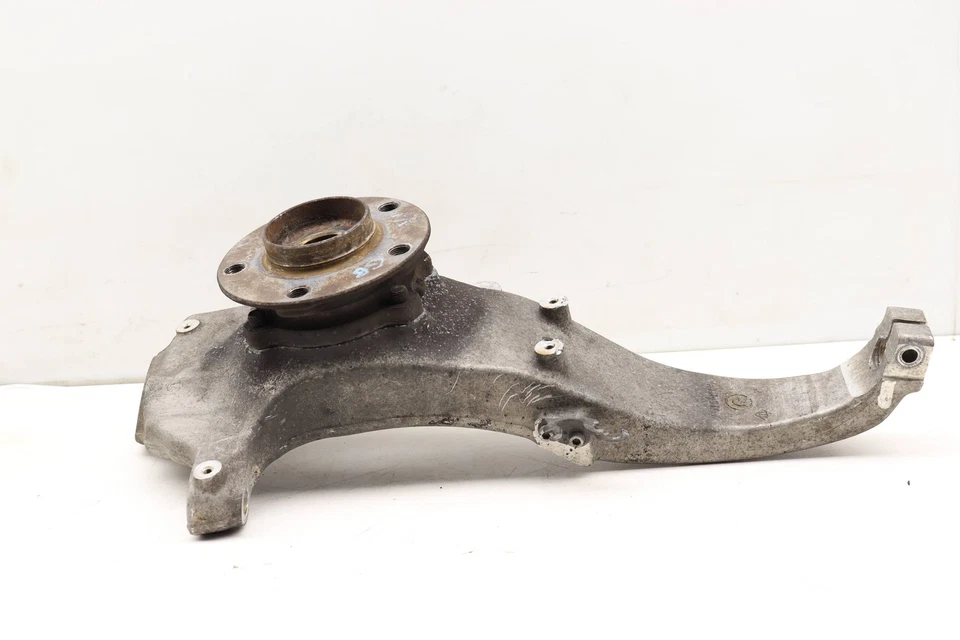 2010-2015 BMW 750I XDRIVE - Front Right Spindle Knuckle W/ Wheel Bearing - Image 2 of 4