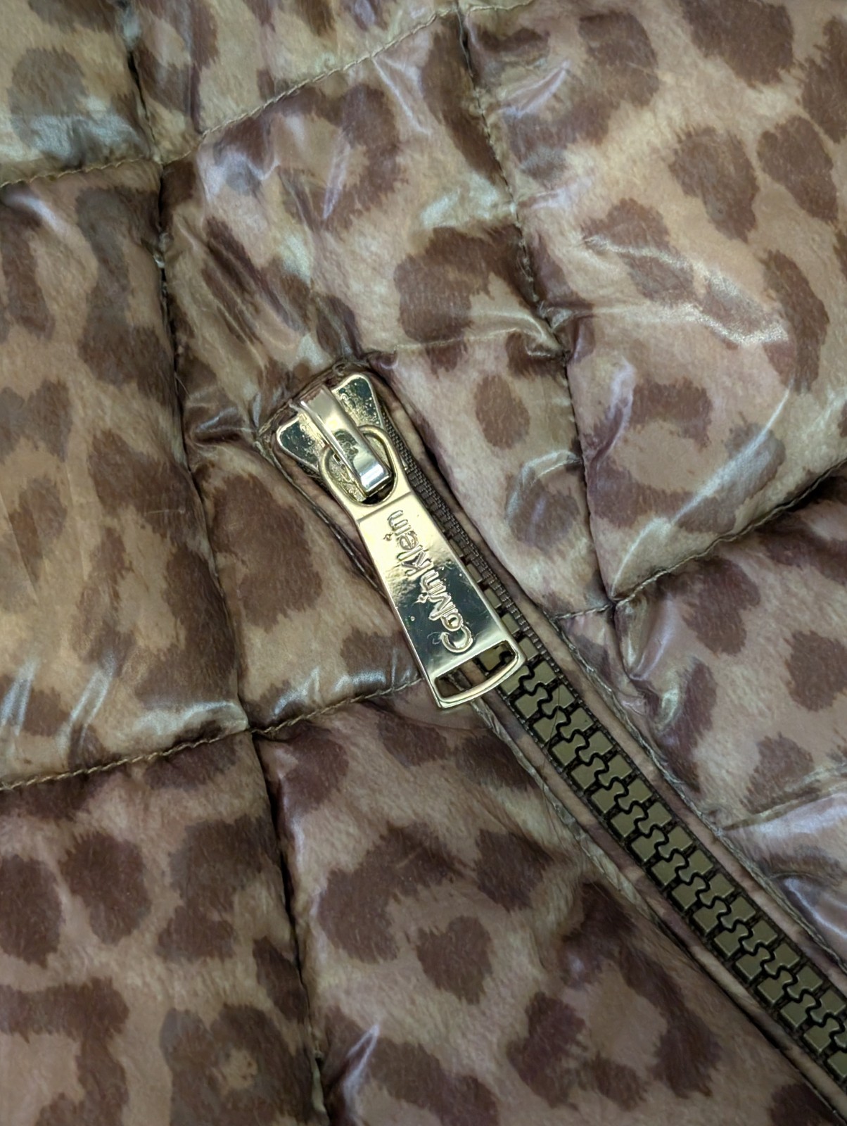 Calvin Klein Leopard Print Packable Down Puffer Jacket Women’s M Hooded Coat image 3
