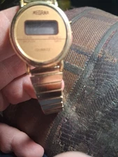 VTG Medana Lady Gold Tone Oval Stretch LCD Digital Quartz Watch~Date~untested 