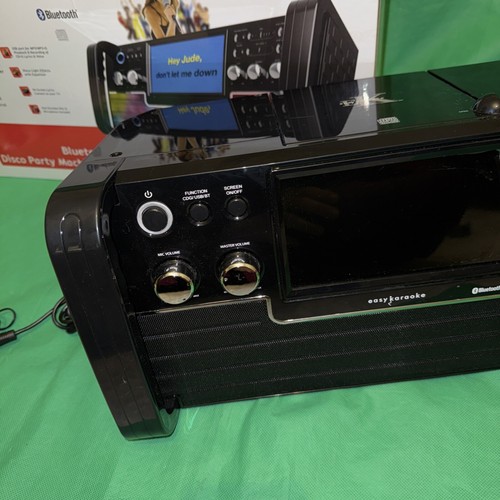 Easy Karaoke Bluetooth Karaoke System & 1 Microphone - Picture 13 of 24