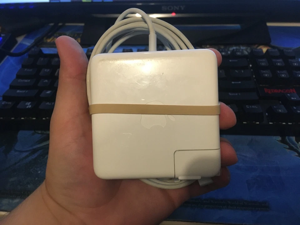 85W - Genuine Apple MagSafe 2 / (A1424) 1 Broken Leg - Image 3 of 3