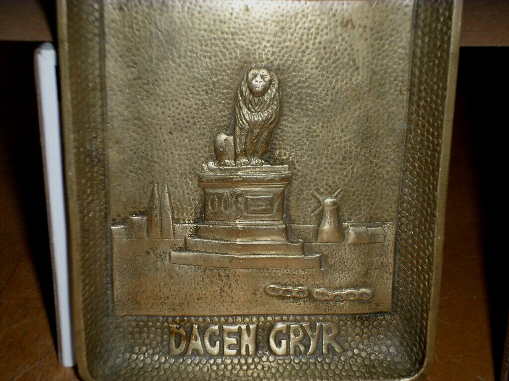 Picture 4 of 12