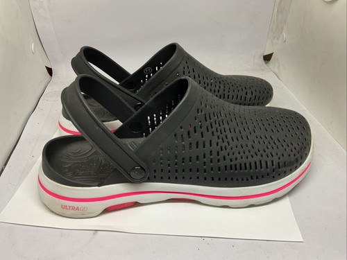 Skechers Women's Cali Gear Ultra Go Slip On Clog Sandal Black Pink Sz 11